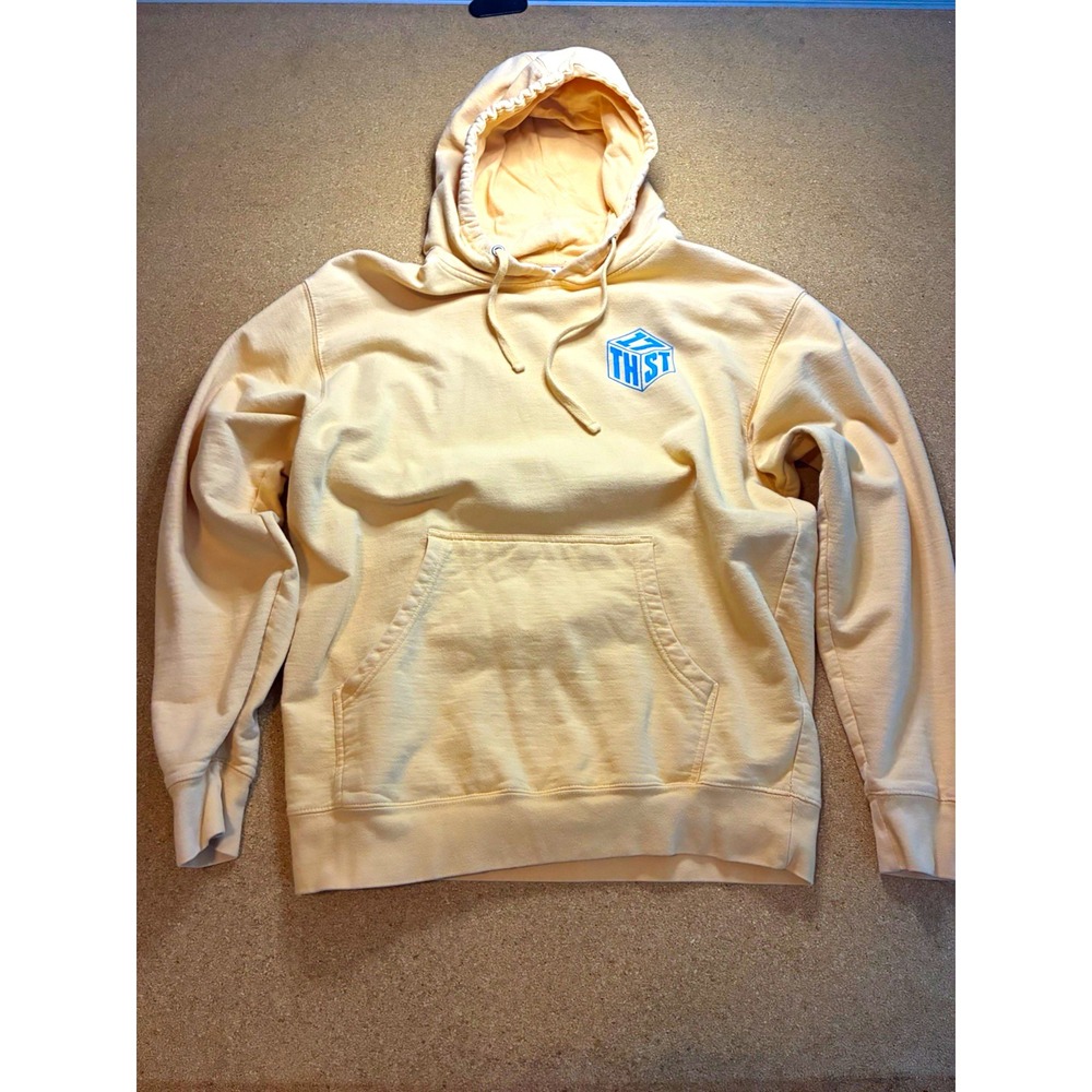 17th Street Men's Large Yellow Pullover Hoodie Regular Logo Pockets